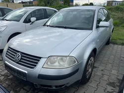Silber Gebraucht 2002 VW Passat Comfortline Limousine | 1.850 € (Guter Preis)