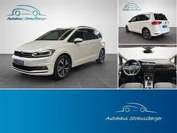 Weiß Gebraucht 2023 VW Touran Comfortline Van / Kleinbus | 32.990 € (Etwas zu teuer)