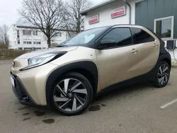 Gold Neu 2024 Toyota Aygo X-plore Kleinwagen | 20.690 €