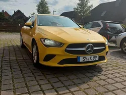Gelb Gebraucht 2020 Mercedes CLA180 Shooting Brake Kombi | 14.000 € (Guter Preis)