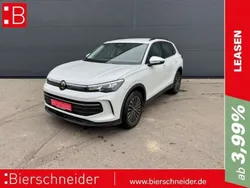 Weiss Gebraucht 2024 VW Tiguan Life SUV | 38.850 € (Etwas zu teuer)
