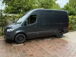 Schwarz Gebraucht 2023 Mercedes Sprinter Van | 49.950 € (Fairer Preis)