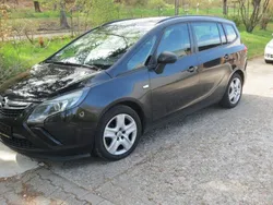 Schwarz Gebraucht 2012 Opel Zafira Tourer Edition Van / Kleinbus | 2.999 € (Teuer)