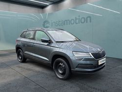 Grau Gebraucht 2021 Skoda Karoq SUV | 31.649 € (Etwas zu teuer)