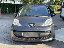Grau Gebraucht 2006 Peugeot 107 Kleinwagen | 2.550 € (Fairer Preis)
