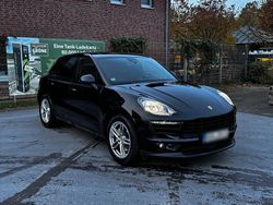 Schwarz Gebraucht 2015 Porsche Macan S SUV | 23.499 € (Etwas zu teuer)