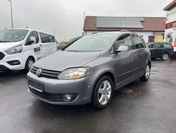 Grau Gebraucht 2010 VW Golf Plus Cross Team Van / Kleinbus | 3.750 € (Superpreis)