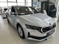 Silber Neu 2025 Skoda Octavia Selection Limousine | 32.487 € (Superpreis)