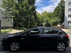 Schwarz Gebraucht 2014 Opel Astra Edition Limousine | 5.999 € (Fairer Preis)