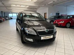 Schwarzmagic perleffekt Gebraucht 2011 Skoda Roomster Elegance Kombi | 5.999 € (Teuer)