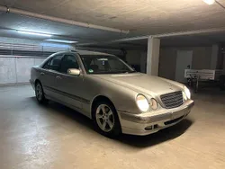 Gebraucht 2001 Mercedes E220 Limousine | 2.500 € (Superpreis)