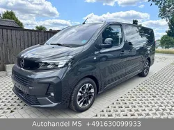 Grau Gebraucht 2024 Opel Zafira Life Van | 37.900 € (Superpreis)