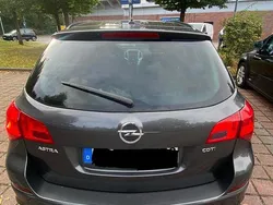 Grau Gebraucht 2011 Opel Astra Kombi | 3.850 € (Fairer Preis)
