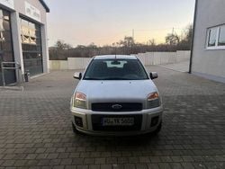 Grau Gebraucht 2010 Ford Fusion Style Limousine | 3.000 € (Fairer Preis)