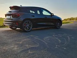 Schwarz Gebraucht 2025 Ford Focus ST Limousine | 31.000 € (Superpreis)
