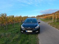 Schwarz Gebraucht 2015 Kia Ceed Sportswagon Vision Kombi | 5.950 € (Superpreis)