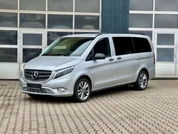 Brillantsilber metallic Gebraucht 2023 Mercedes Vito Van / Kleinbus | 73.780 €
