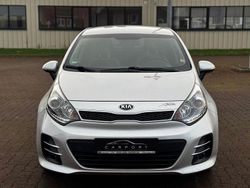 Silber Gebraucht 2017 Kia Rio Spirit Limousine | 8.700 € (Superpreis)