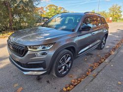 Grau Gebraucht 2022 Skoda Kodiaq SportLine SUV | 29.800 € (Fairer Preis)