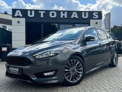 Grau Gebraucht 2018 Ford Focus ST-Line Limousine | 14.400 € (Fairer Preis)