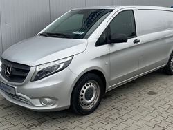 Brillantsilber metallic Gebraucht 2019 Mercedes Vito Van / Kleinbus | 27.499 € (Fairer Preis)