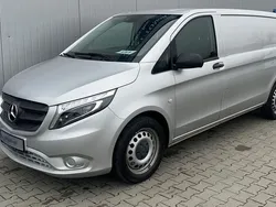 Brillantsilber metallic Gebraucht 2019 Mercedes Vito Van / Kleinbus | 28.899 € (Guter Preis)