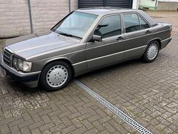 Grau Gebraucht 1990 Mercedes 190 Limousine | 13.900 €