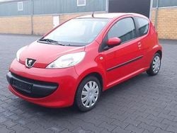 Rot Gebraucht 2006 Peugeot 107 Filou Kleinwagen | 2.200 € (Fairer Preis)