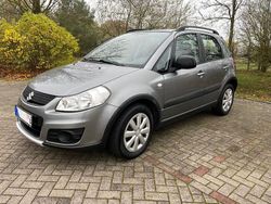 Grau Gebraucht 2011 Suzuki SX4 SUV | 5.999 € (Teuer)