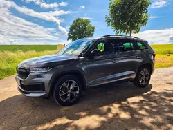 Grau Gebraucht 2023 Skoda Kodiaq SportLine SUV | 40.980 € (Fairer Preis)