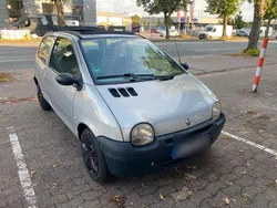 Grau Gebraucht 2004 Renault Twingo Kleinwagen | 1.390 €