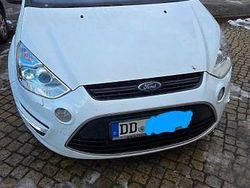 Weiß Gebraucht 2012 Ford S-MAX Titanium S Van / Kleinbus | 6.700 € (Fairer Preis)