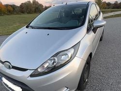 Grau Gebraucht 2009 Ford Fiesta Kleinwagen | 2.800 € (Etwas zu teuer)
