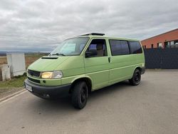 Grün Gebraucht 2000 VW Caravelle Van / Kleinbus | 9.000 € (Etwas zu teuer)