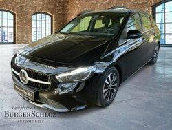 Unilack nachtschwarz Gebraucht 2023 Mercedes B180 Van / Kleinbus | 28.400 € (Guter Preis)