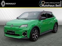 Pop green!, black pearlschwar Gebraucht 2024 Renault 5 E-Tech Komfort Limousine | 29.990 € (Guter Preis)