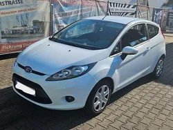 Weiß Gebraucht 2009 Ford Fiesta Trend Kleinwagen | 3.500 € (Fairer Preis)