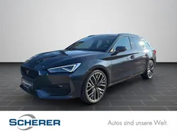 Magnetic grau metallic (metallic) Gebraucht 2024 Cupra Leon VZ Limousine | 35.500 € (Superpreis)