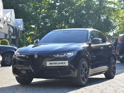 Schwarz Neu 2025 Alfa Romeo Stelvio SUV | 61.900 €