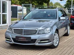 Silber Gebraucht 2012 Mercedes C200 Elegance Limousine | 12.990 € (Fairer Preis)