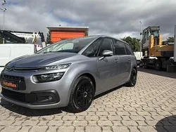 Grau Gebraucht 2020 Citroën C4 SpaceTourer Live Van / Kleinbus | 19.980 € (Teuer)