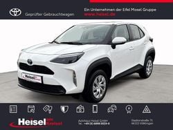 Weiß Gebraucht 2022 Toyota Yaris Cross Business Edition SUV | 21.990 € (Guter Preis)