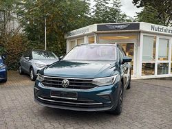 Blau Gebraucht 2023 VW Tiguan Active SUV | 22.390 € (Guter Preis)