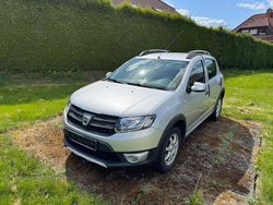 Grau Gebraucht 2013 Dacia Sandero Stepway Kleinwagen | 5.690 € (Fairer Preis)