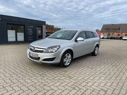 Argonsilber/sovereign/switchblad metallic Gebraucht 2010 Opel Astra Edition Limousine | 4.990 € (Fairer Preis)