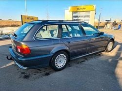 Grau Gebraucht 2001 BMW 525 Kombi | 2.990 € (Guter Preis)