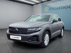 Blau Gebraucht 2024 VW Touareg SUV | 69.049 € (Guter Preis)