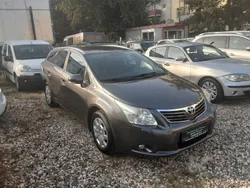 Grau Gebraucht 2012 Toyota Avensis Edition Kombi | 7.590 € (Fairer Preis)