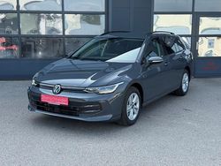 Delfingrau Gebraucht 2024 VW Golf VIII Life Kombi | 31.450 € (Teuer)