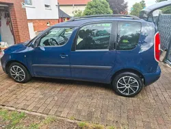 Blau Gebraucht 2009 Skoda Roomster Kombi | 2.700 € (Fairer Preis)